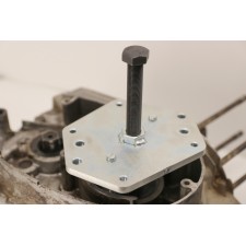 STAHOVÁK NA PŮLENÍ MOTOROVÉ SKŘÍNĚ - (NA MOTORY JAWA 6V+12V)