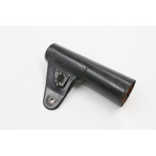 DRŽÁK SVĚTLOMETU - LEVÝ - (S DÍROU NA BLINKR)